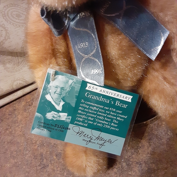 Mary Meyer Limited Edition 65th Anniversary Grandma's Bear 1998 - With Tags - Picture 2 of 9